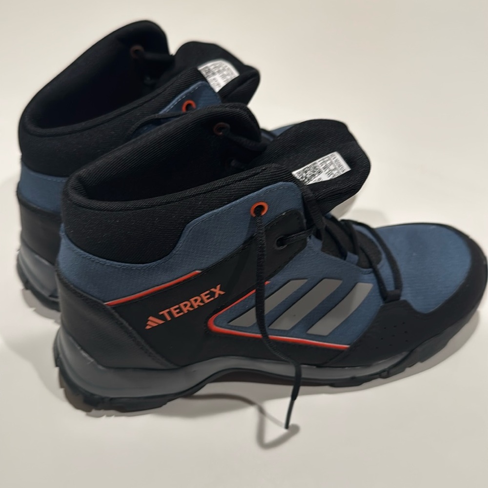 ADIDAS TERREX HYPERHIKER MID HIKING SHOES - Youth Size 6